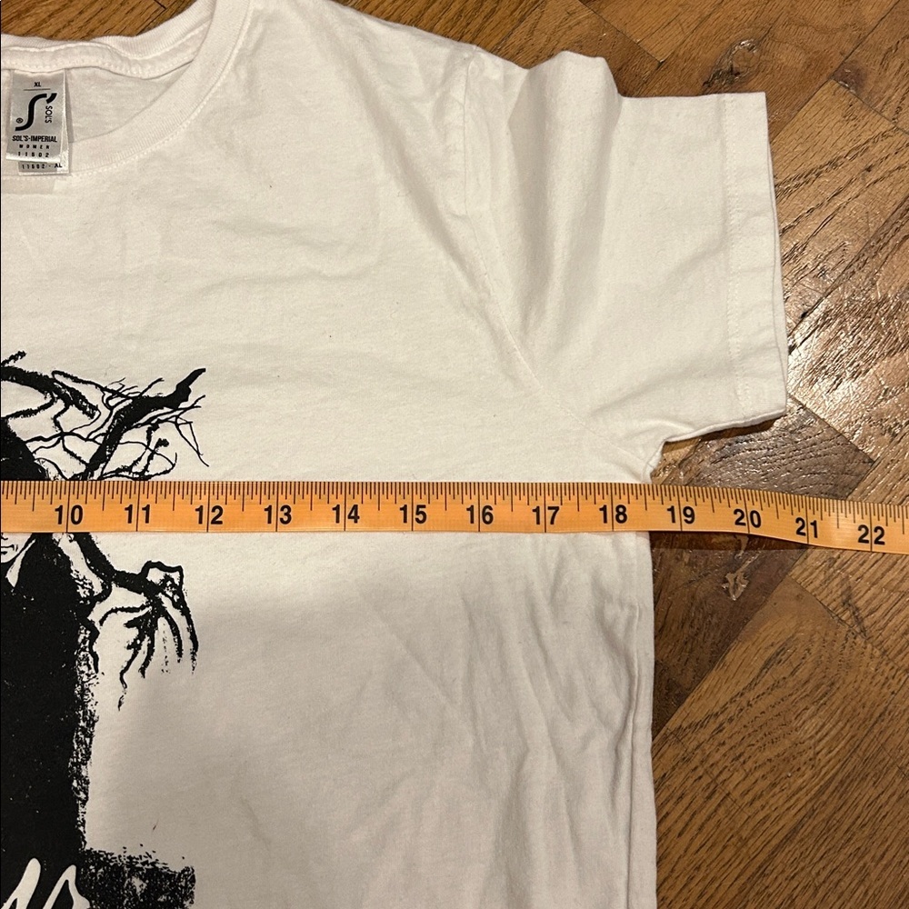 White & Black Kafka T-Shirt - Picture 4 of 6